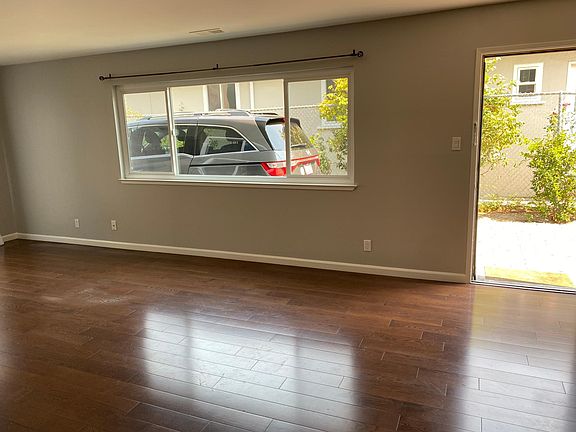 5th image of 40 Hobart Ave #3