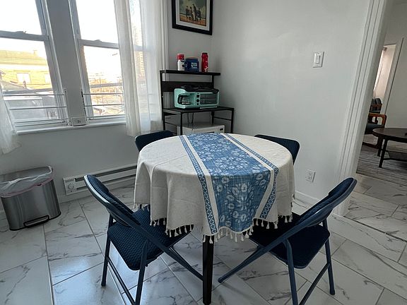 3rd image of 4115 Atlantic Ave #2