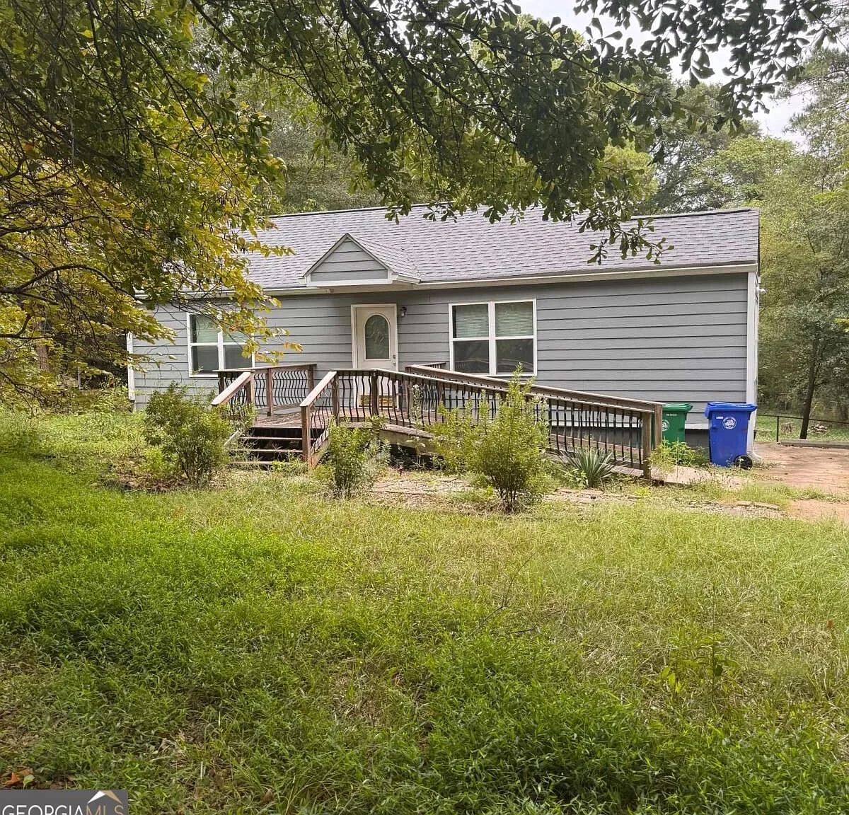 3 bed, 1.0 bath, $1,950 — Photo 1