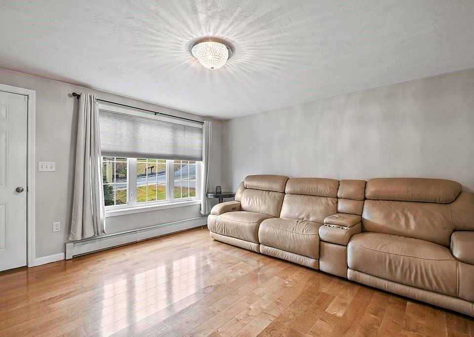 311 Whitetail Cir, Southbridge, MA 01550 Zillow