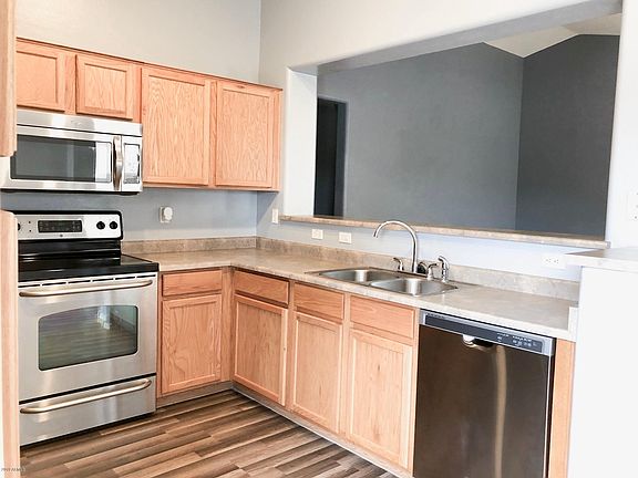 3rd image of 22754 W Yavapai St