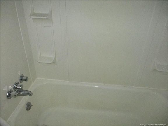 4th image of 424 Barbour Ct