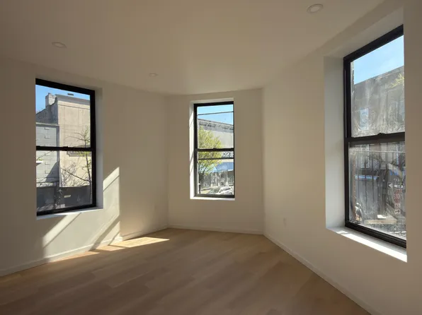 57-22 Myrtle Avenue image 1 of 7