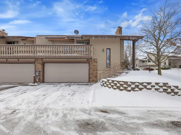 7104 W 113th St, Bloomington, MN 55438