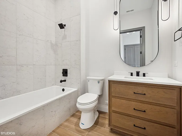 3739 N Clifton Ave #2 — Photo 9