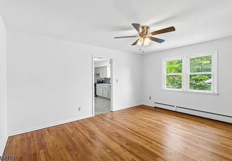 15 Emmet Ave #2 — Photo 4