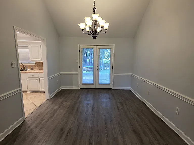 401 Hemlock Dr — Photo 11