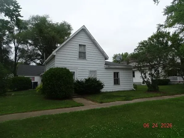 124 E Vallette St, Oxford, WI 53952