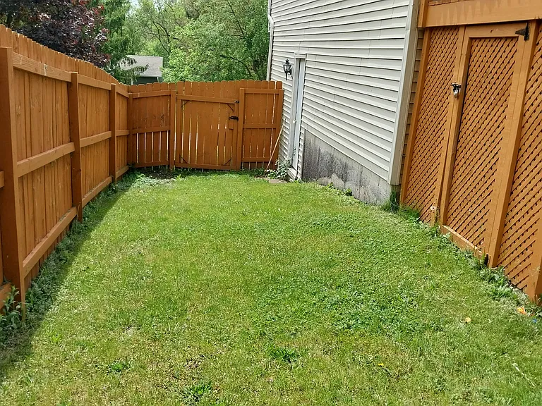 5420 Hillside Dr — Photo 31