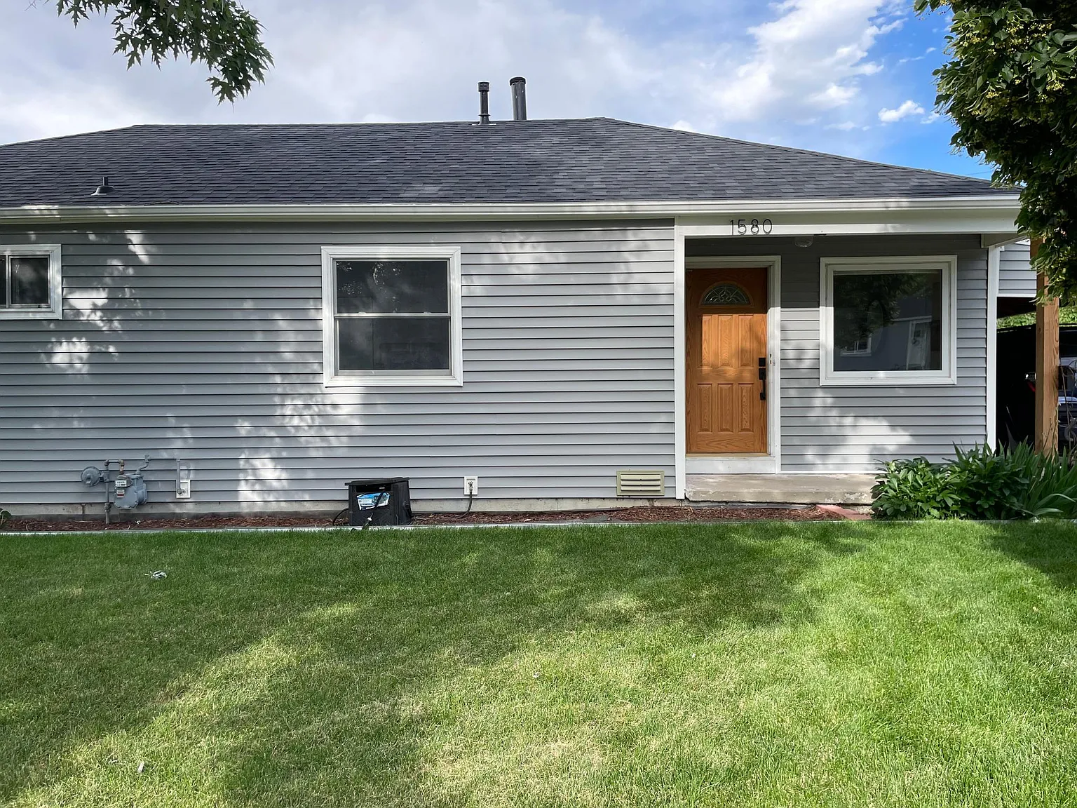 3 bed, 1171 sqft, $2,500 — Photo 2