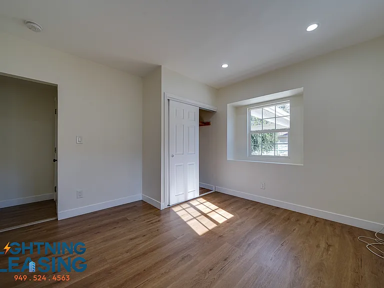 6182 Yolanda Ave — Photo 6