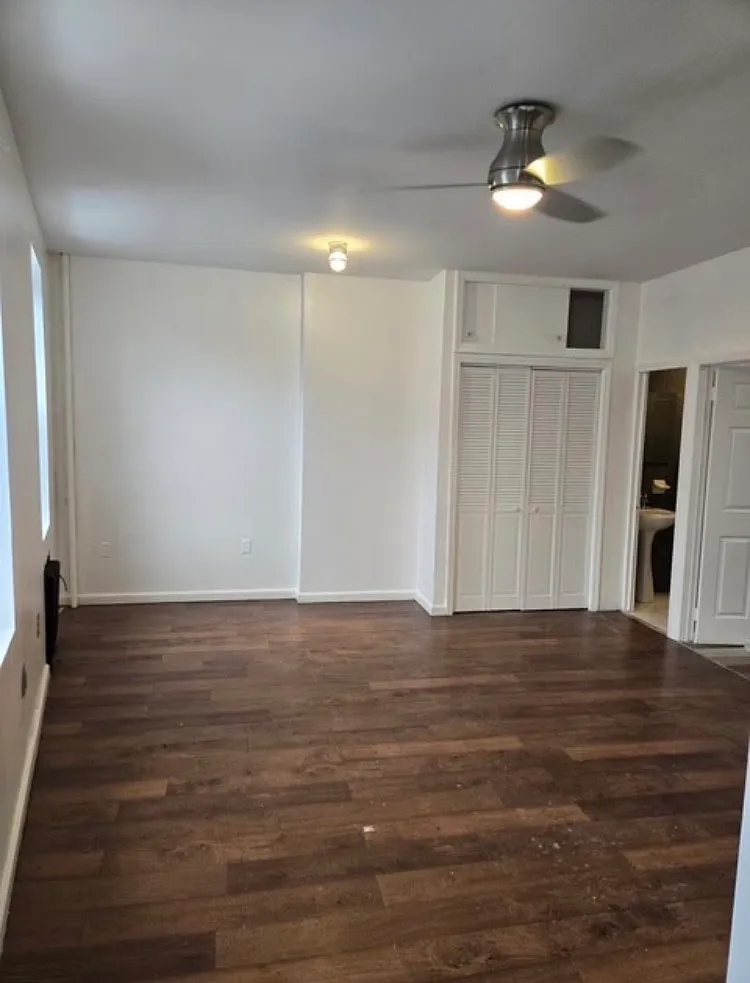 2 bed, 700 sqft, $2,100 — Photo 3