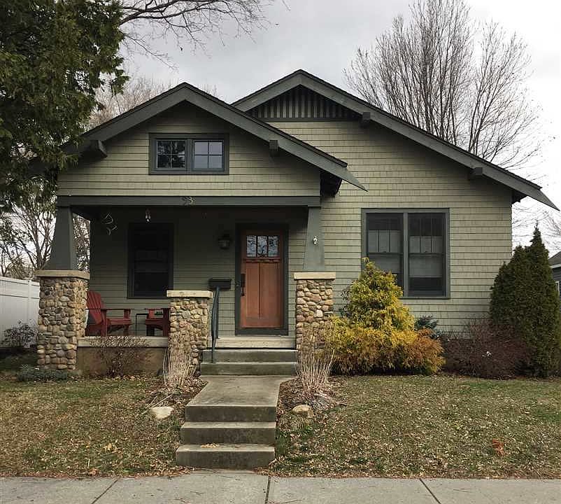 1st image of 93 Ash St
