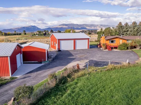 35 Appaloosa Ln, Cody, WY 82414