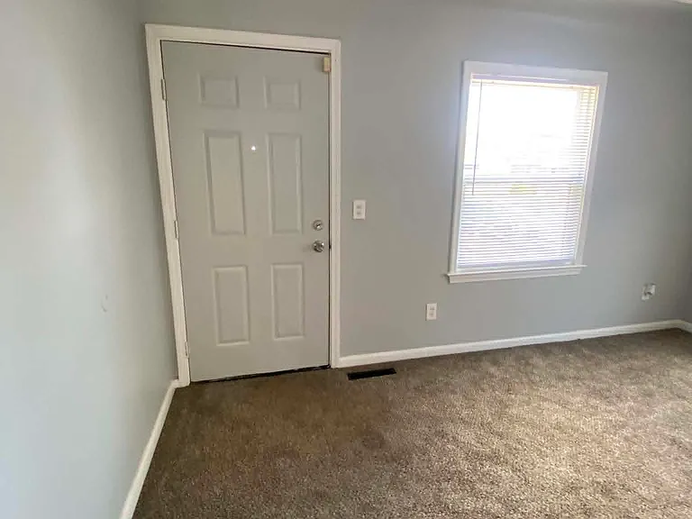 6798 Lozier Ave — Photo 6