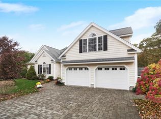 18 Fieldstone Ln, Higganum, CT 06441
