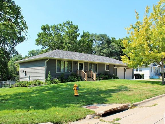 3rd image of 2545 S Nicollet St
