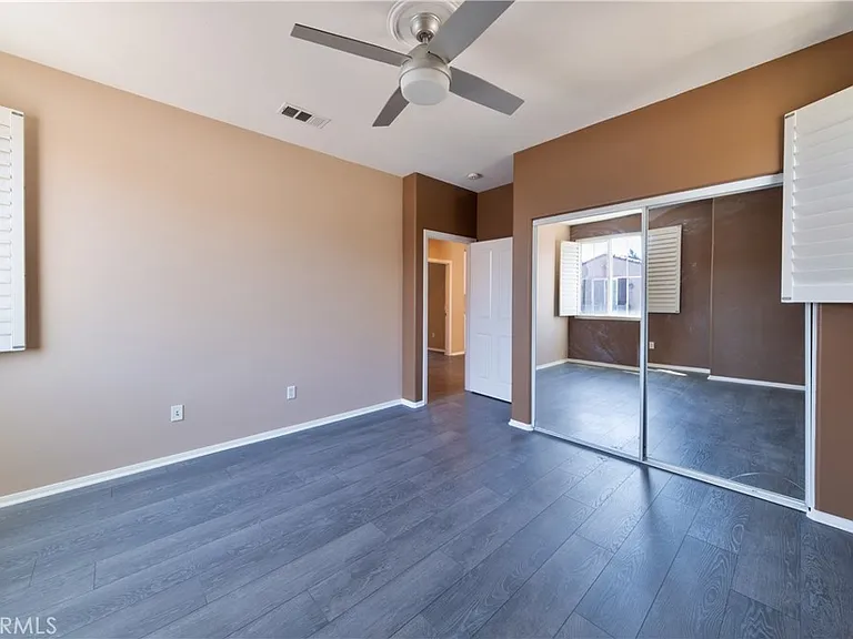 3513 W Hughes Ln — Photo 40