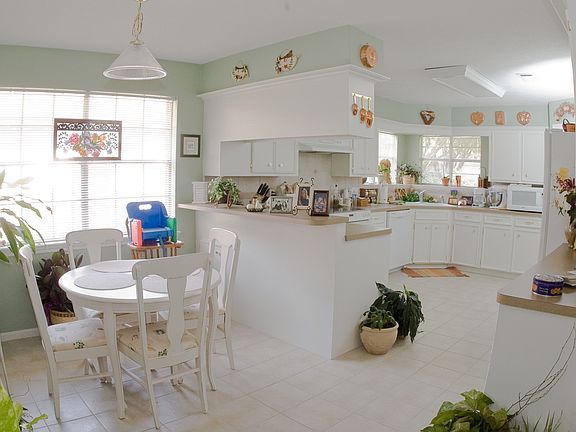 Large new kitchen
