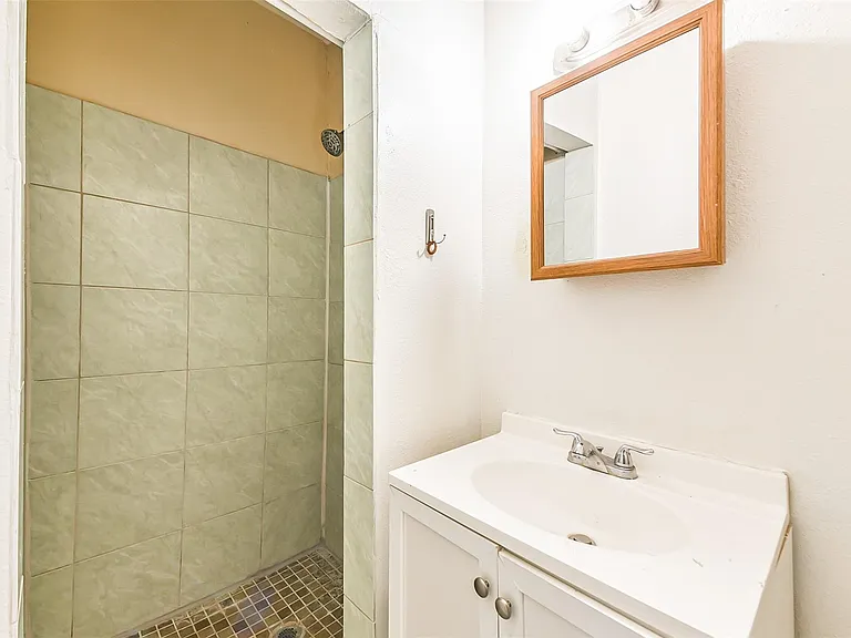4710 Wedgewood Dr — Photo 12