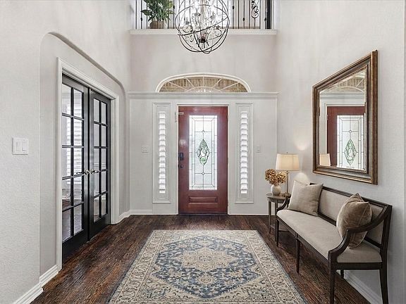 2nd image of 1552 Penny Ln