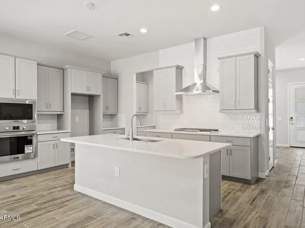 10448 W Salter Drive, Peoria, AZ 85382