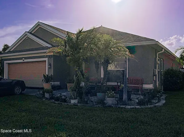 202 Teaberry Dr NW, Palm Bay, FL 32907