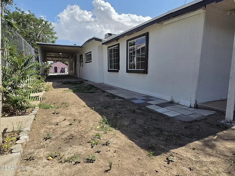 363 Ontiveros St — Photo 20