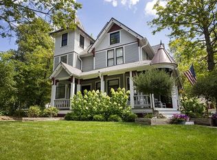 263 N Main St, Hudson, OH 44236