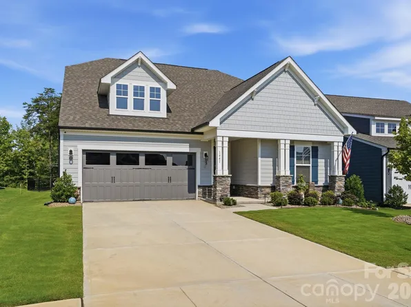 1441 Ardmore Dr, Sherrills Ford, NC 28673