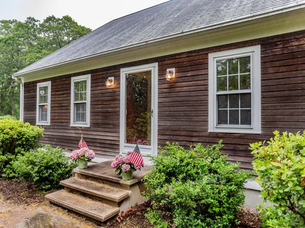 8 Pleasant Bay Court, Harwich, MA 02645