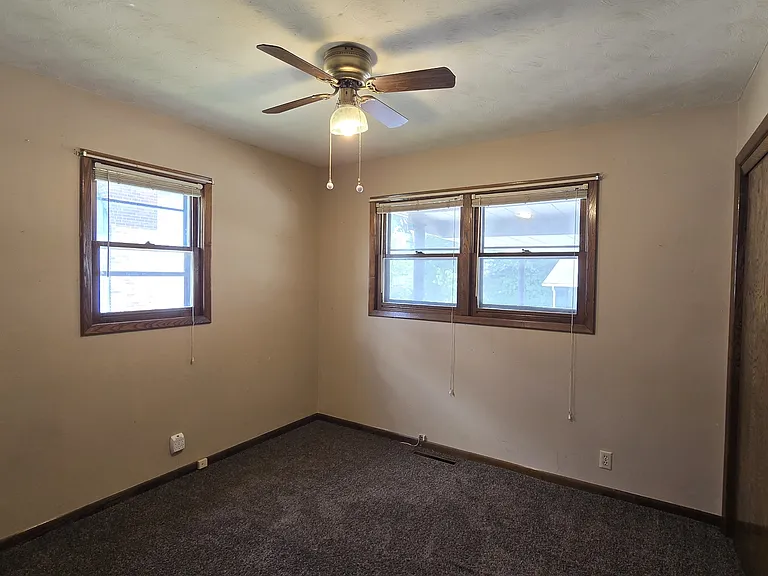 1442 N B St #4 — Photo 5