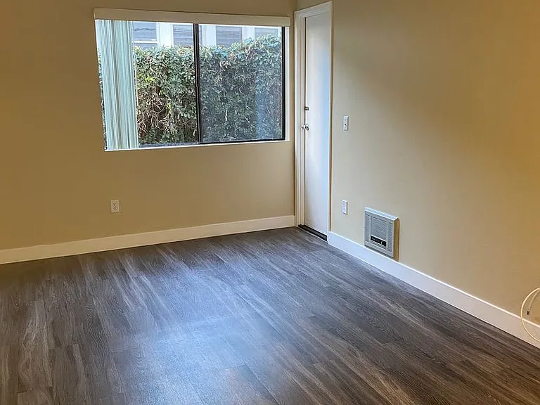 Hillcrest Palms Apartments — Photo 53