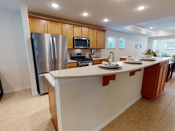 4th image of 8945 Twin Pines Ln