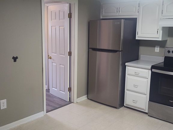 5th image of 1531 Katherine St NW