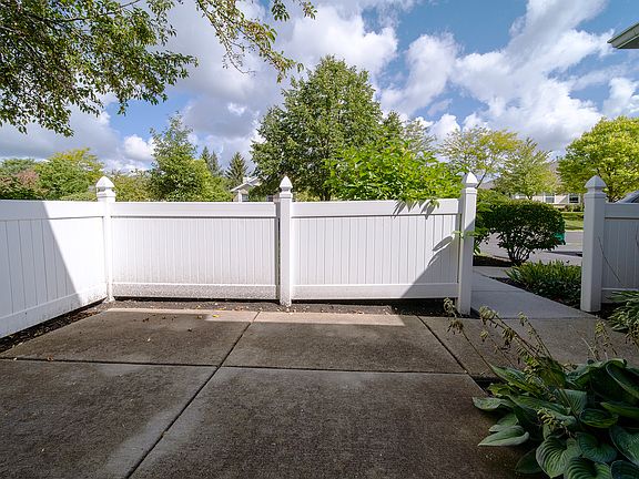 3rd image of 205 Enfield Ln