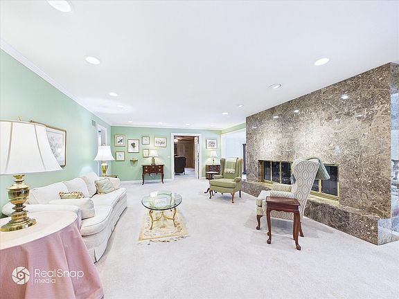 5th image of 731 Mellody Rd