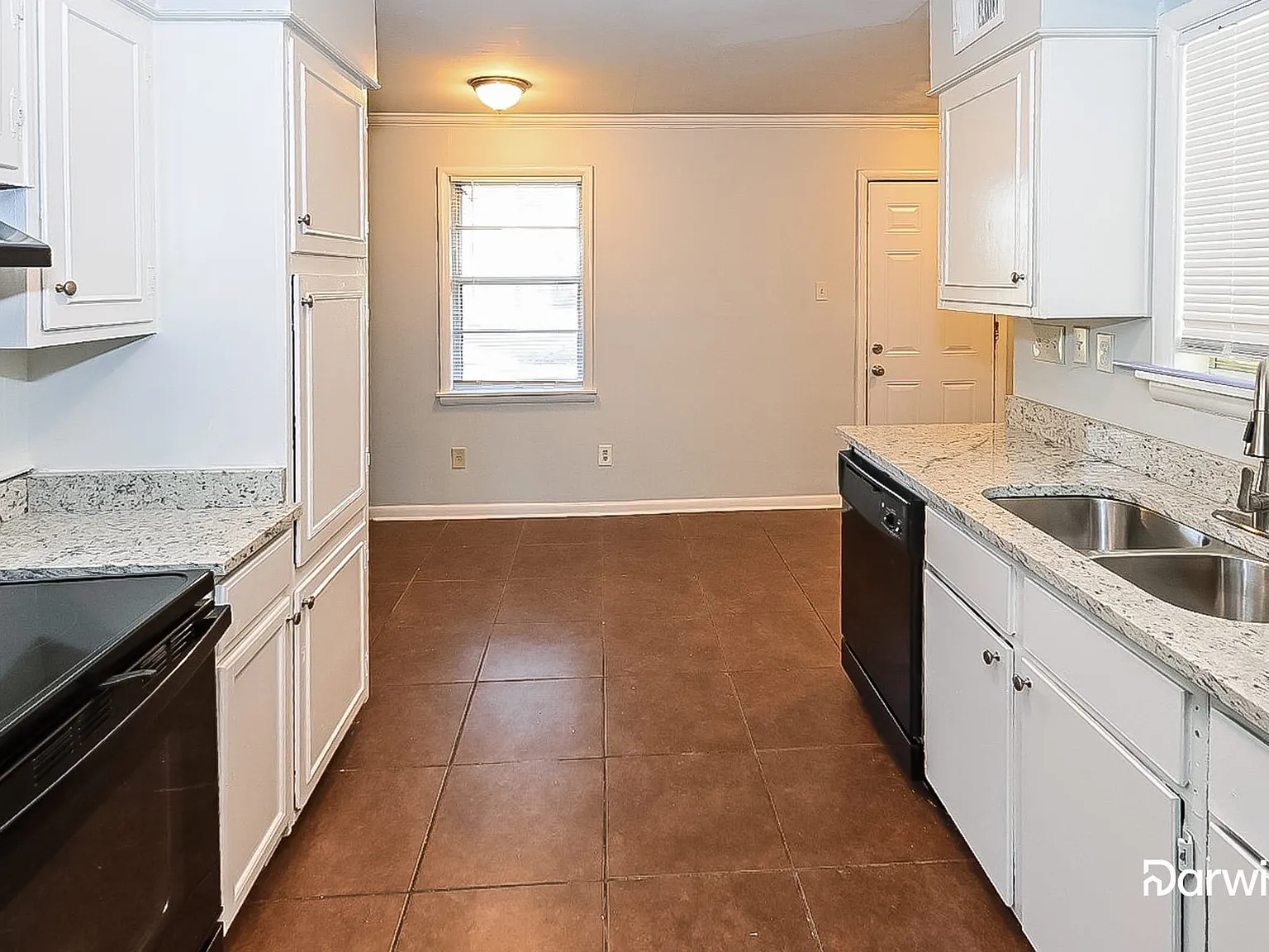 3 bed, 2.0 bath, 2039 sqft, $1,510 — Photo 3