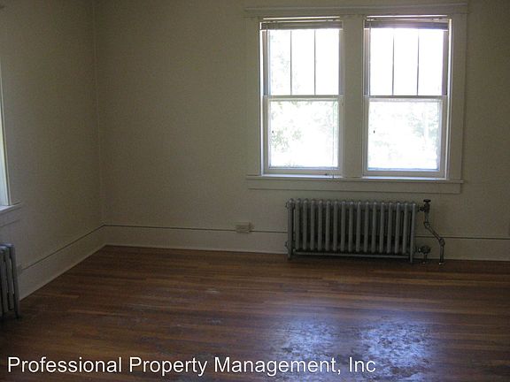 5th image of 200 Woodford St APT 3