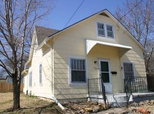 1401 Maple Ln, Lawrence, KS 66044