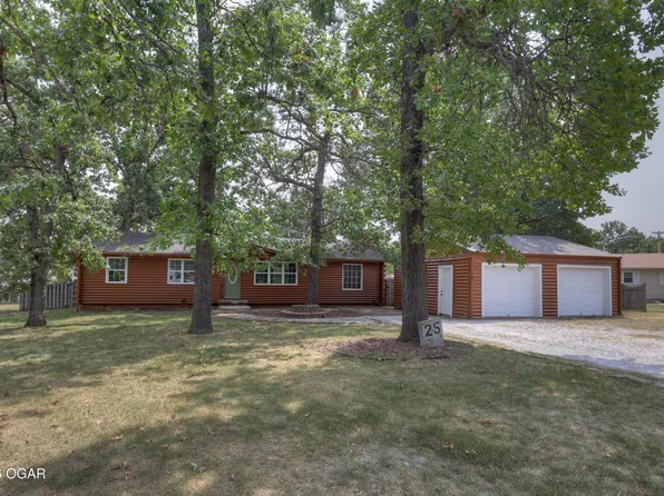 25 Tanglewood Dr, Carl Junction, MO 64834