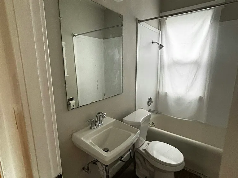 4700 SW Othello St #5 — Photo 10