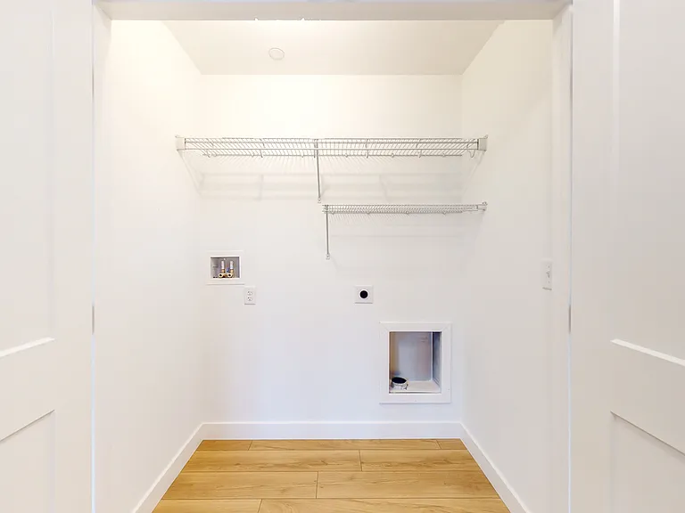 Hayloft Apartments — Photo 49