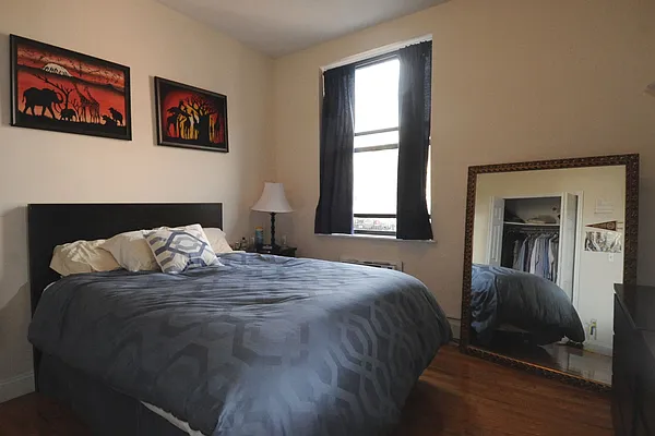 Rented by Weinstein Realty Group | media 48