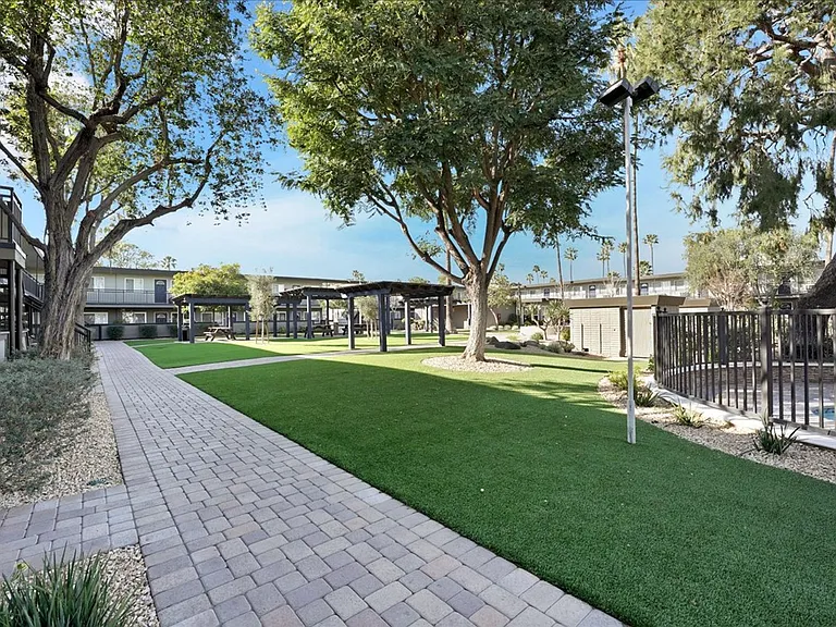 Tierra Palms Apartment Homes — Photo 100