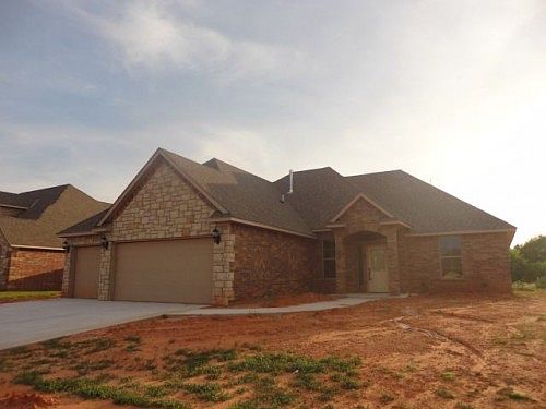 2nd image of 5813 Creekmore Dr