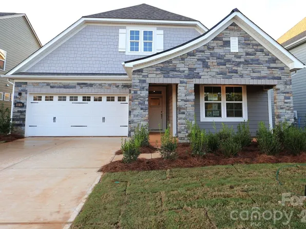 7120 Helmans Dr, Huntersville, NC 28078