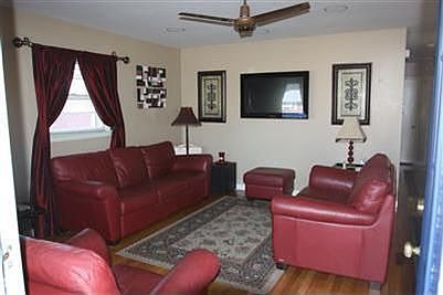 2nd image of 608 Laramie Dr
