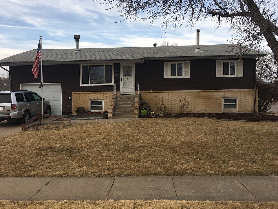1st image of 1421 Burlington Blvd