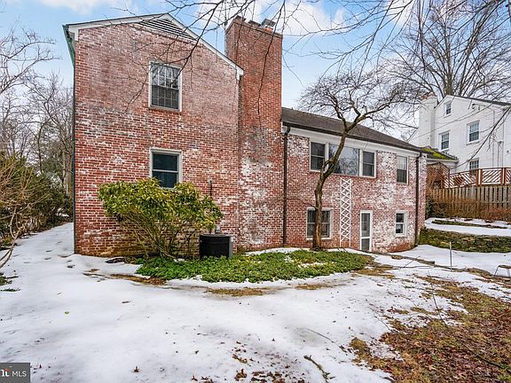 3rd image of 7408 Wyndale Ln